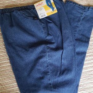 SALE... NWT chic Misses Comfort Legging🩵💜